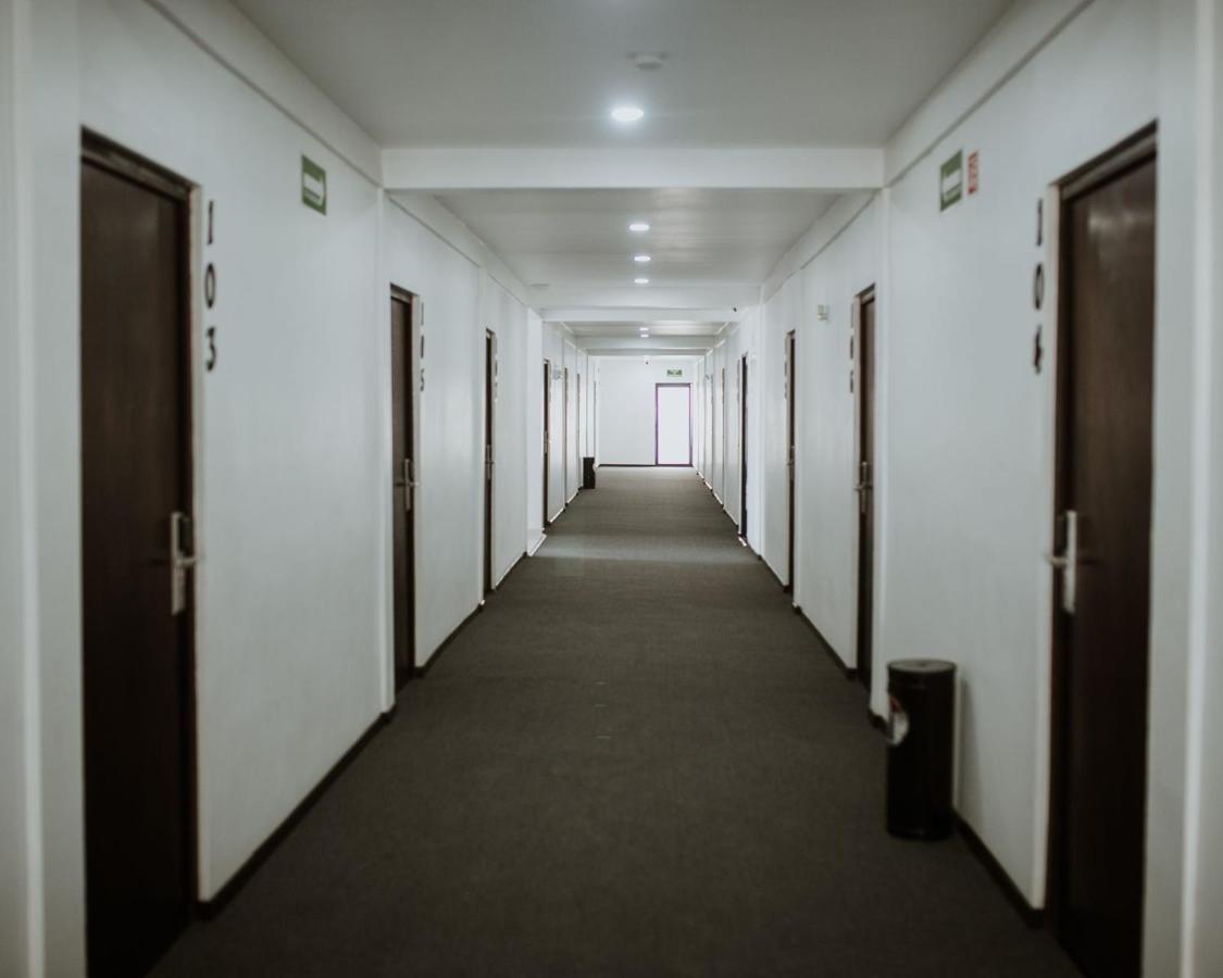 Hotel Capital Frontera Monclova Bagian luar foto